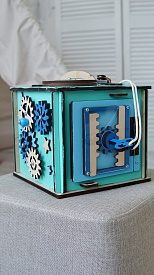 Бізікуб 15х15х15 см з дзеркалом бірюзовий - 2 - smarttoys.com.ua