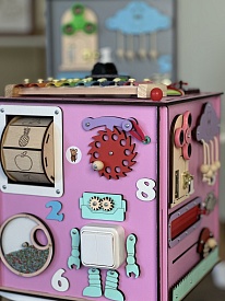 Бізікуб "Робот" 30х30х30 см рожевий - 5 - smarttoys.com.ua