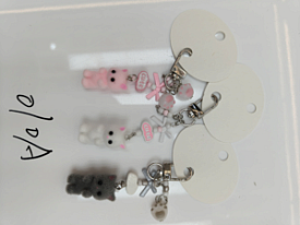 Брелок FG250718010H на сумку, кошеня, 3 кольори, кул. 9-9-1,5см - 1 - smarttoys.com.ua