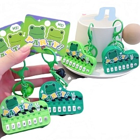 Брелок FG250526071A 2 в 1, міні іграшка, піаніно, дзвіночок, 2 кольори, муз., світло, бат.(таб),кул. - 1 - smarttoys.com.ua