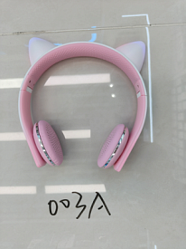 Навушники AKZ-609 акум., FM, BТ, USB, 4 кольори, кор., 18-17,5-5,5 см. - 1 - smarttoys.com.ua